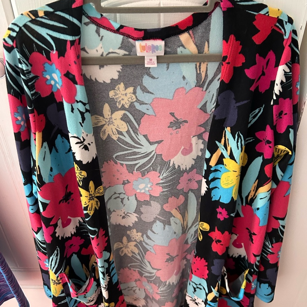 NWOT LULAROE  Floral Patterned Cardigan, Open Front & Long Sleeve Lightweight